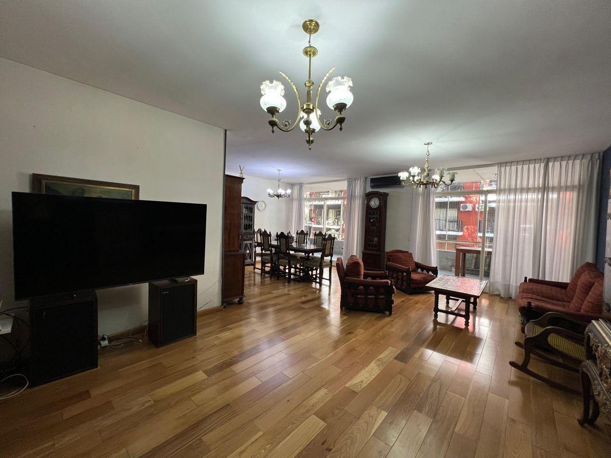 Foto de PISO VENTA CABALLITO 4 AMBIENTES DEPENDENCIA BALCON CON COCHERA FIJA, imagen 4