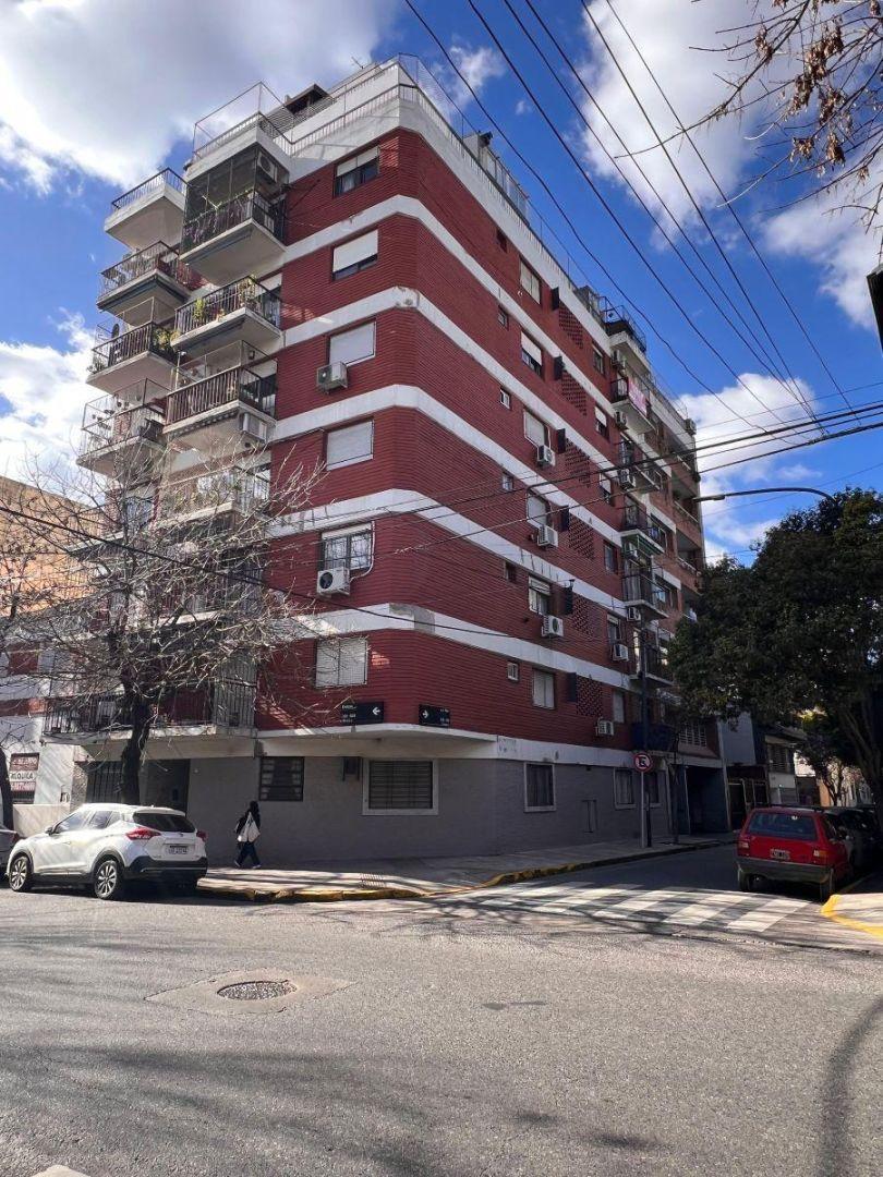 Foto de VENTA DEPARTAMENTO 2 AMBIENTES FRENTE BALCON CABALLITO, imagen 2