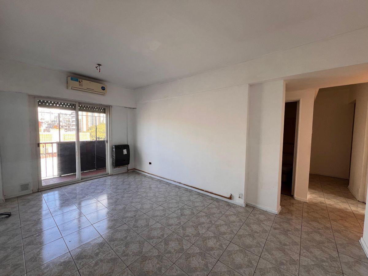 Foto de VENTA DEPARTAMENTO 2 AMBIENTES FRENTE BALCON CABALLITO, imagen 1