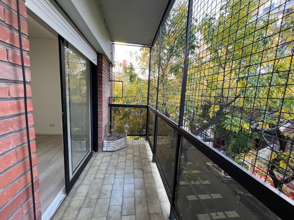 Foto de Venta Caballito 4 ambientes con dependencia cochera frente balcon, imagen 1