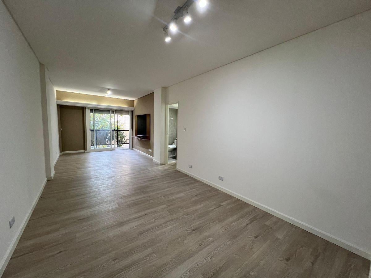 Foto de Venta Caballito 4 ambientes con dependencia cochera frente balcon, imagen 4