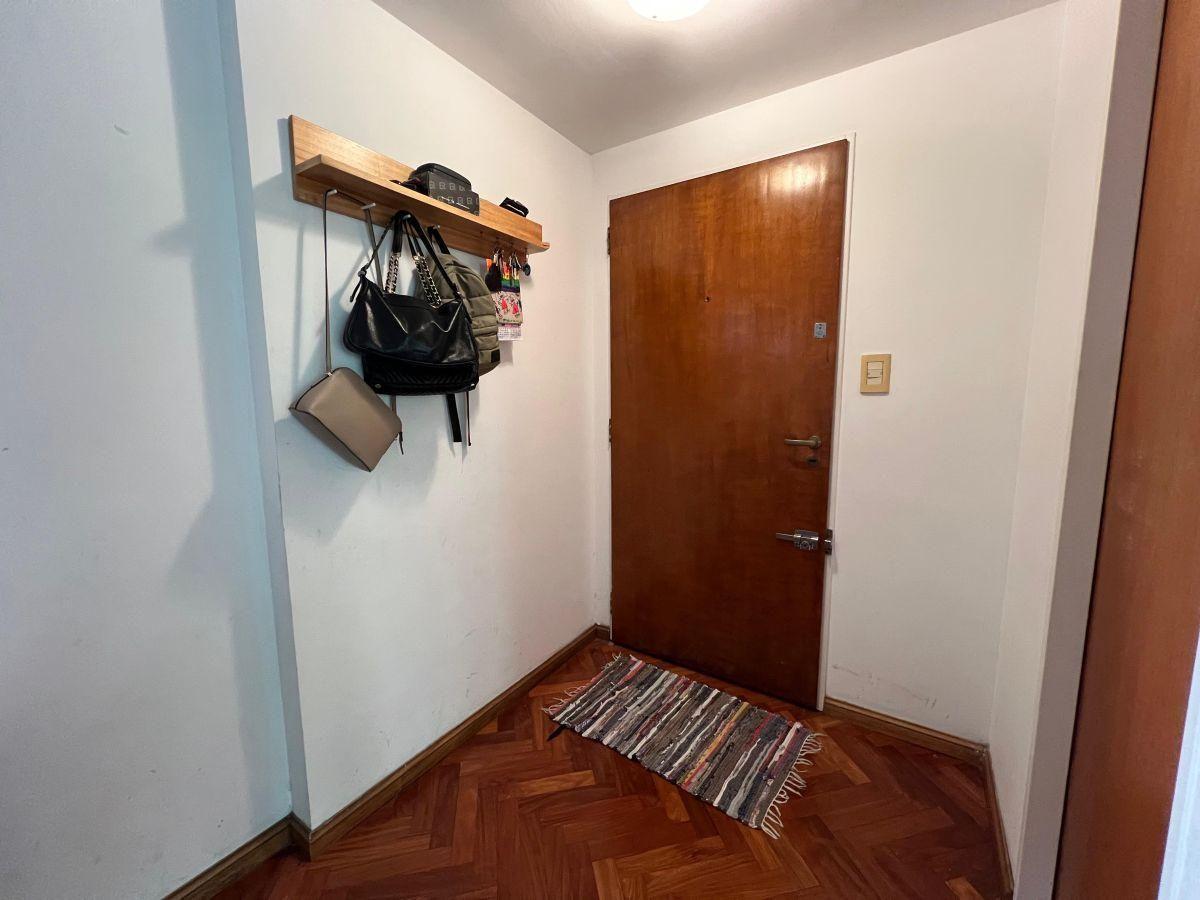 Foto de VENTA DEPARTAMENTO CABALLITO 3 AMBIENTES COCHERA BALCON PATIO, imagen 5