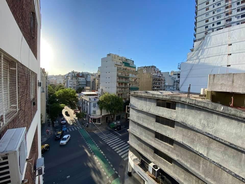 Foto de Caballito 3 ambientes al frente con balcón Av La Plata y Rivadavia, imagen 1