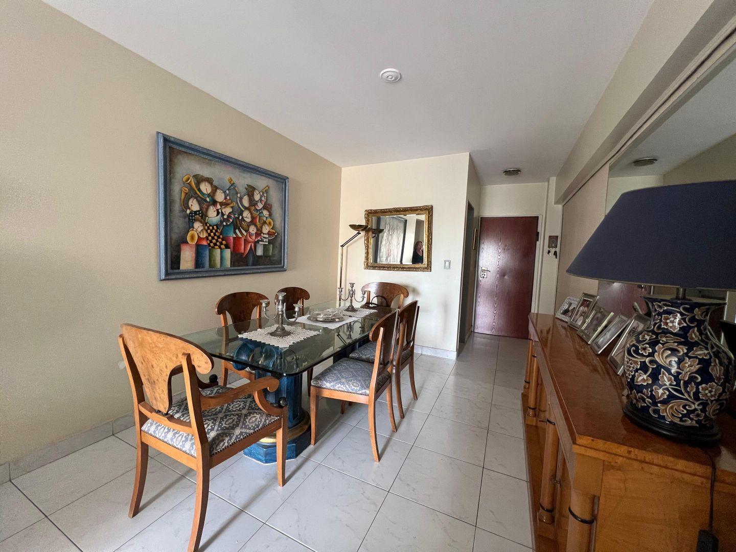 Foto de VENTA SEMIPISO 4 AMBIENTES CABALLITO COCHERA FRENTE BALCON, imagen 3