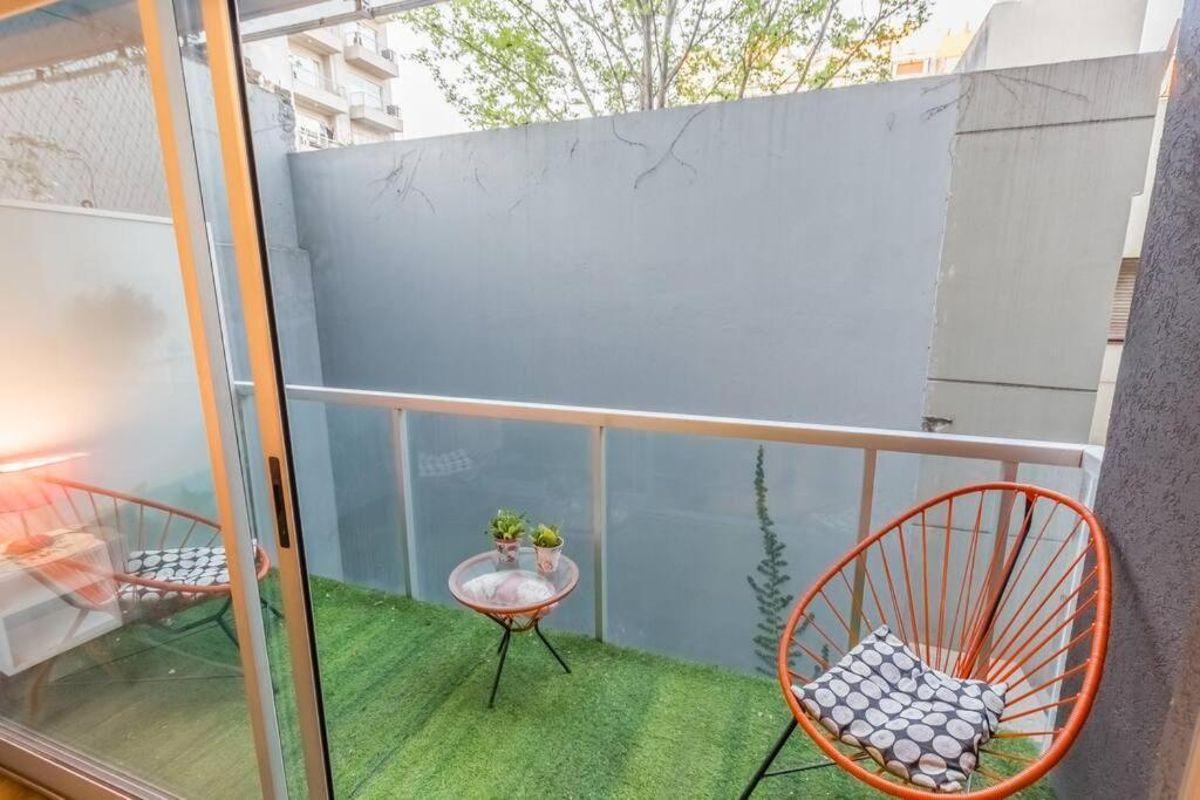 Foto de Departamento monoambiente en venta en Villa Crespo. Balcón y amenities., imagen 1