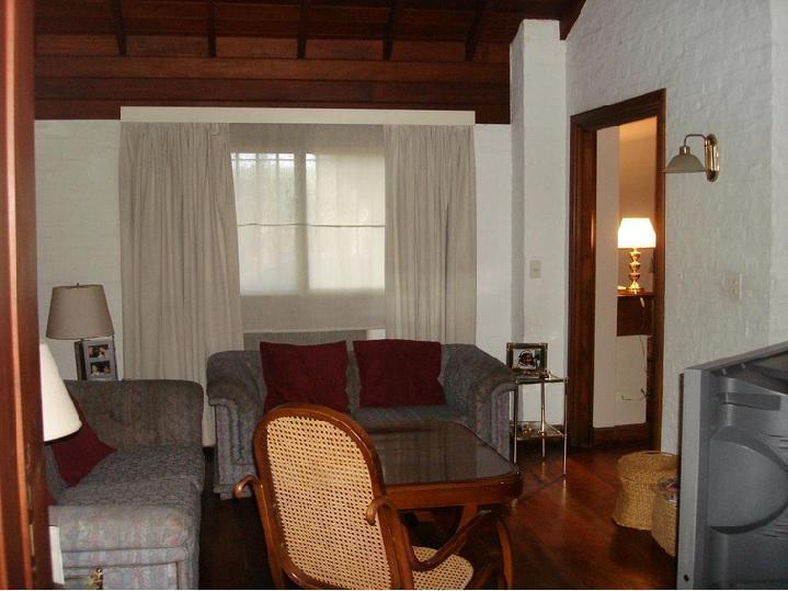 Oportunidad. Casa en Venta en Punta Chica. Muy Linda. 5