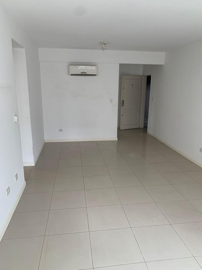 Departamento en venta en el centro de San Isidro. Excelente