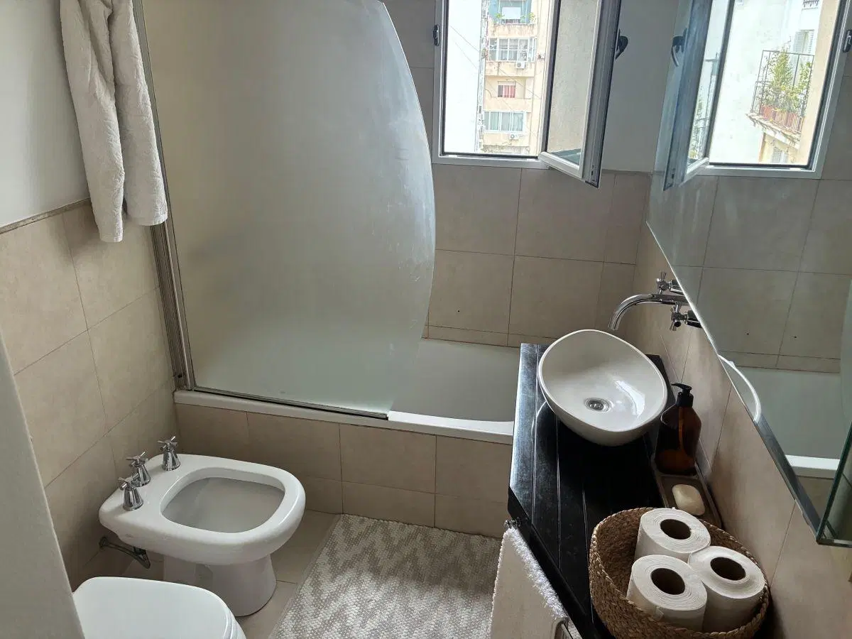 Departamento de 2 dormitorios en alquiler en Recoleta 2