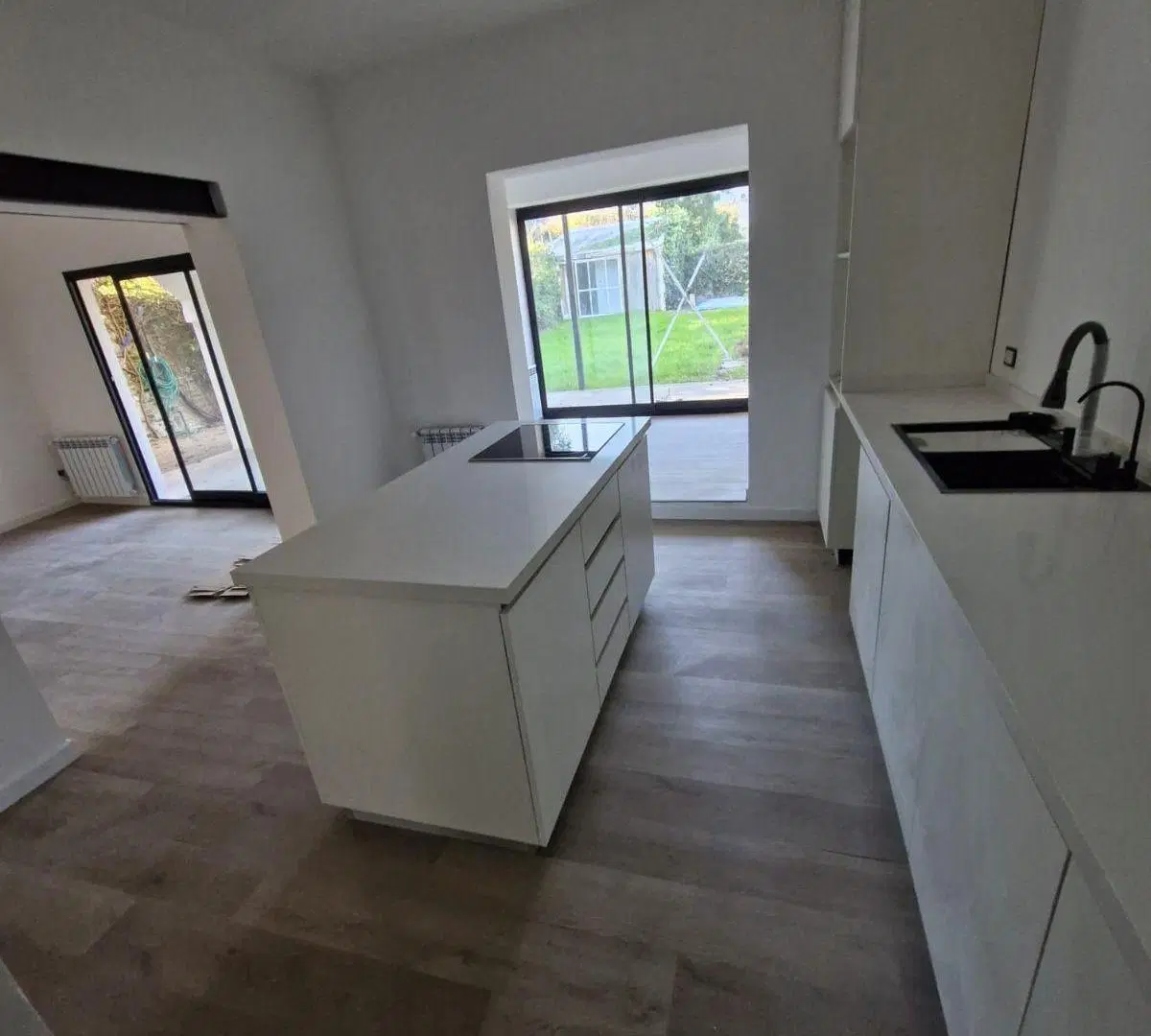Casa remodelada, en venta, en La Horqueta 3