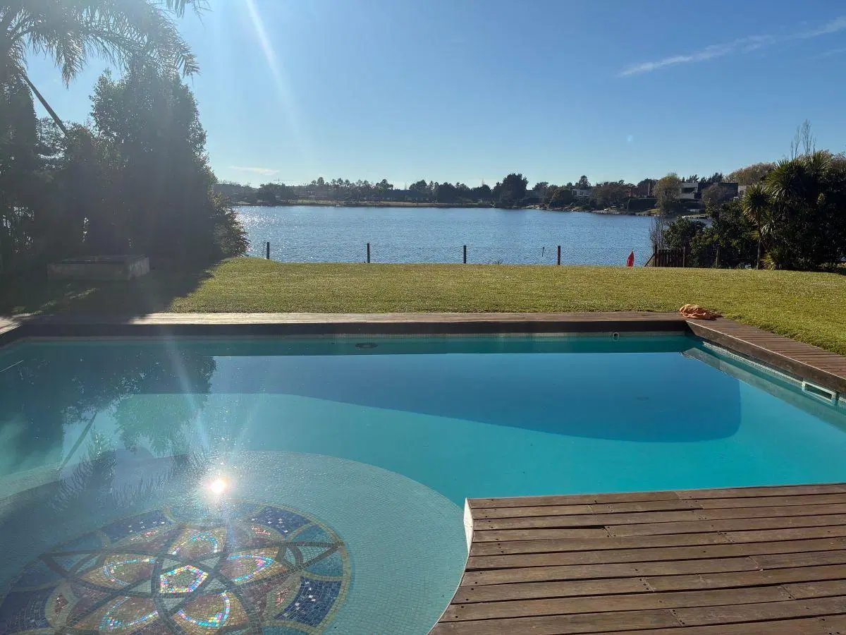 Casa a la laguna, en alquiler, en el Barrio Talar del Lago 2 1