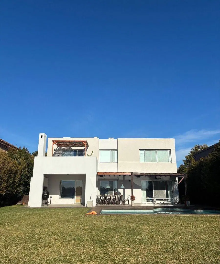 Casa a la laguna, en alquiler, en el Barrio Talar del Lago 2 5
