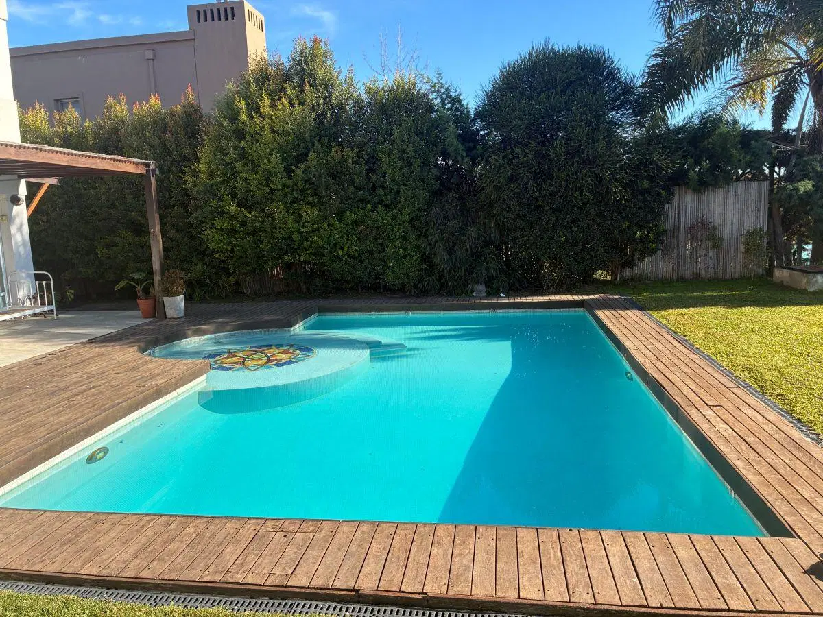 Casa a la laguna, en alquiler, en el Barrio Talar del Lago 2 4