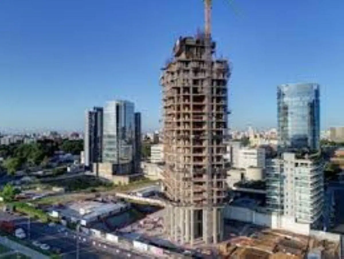 EXCELENTE TERRENO EN FLORESTA . AREA DE NUEVAS CONSTRUCCIONES. OPORTUNIDAD 3