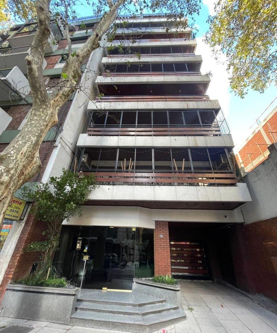 PISO DE CUATRO AMBIENTES CON DEPENDENCIA, LAVADERO Y COCHERA