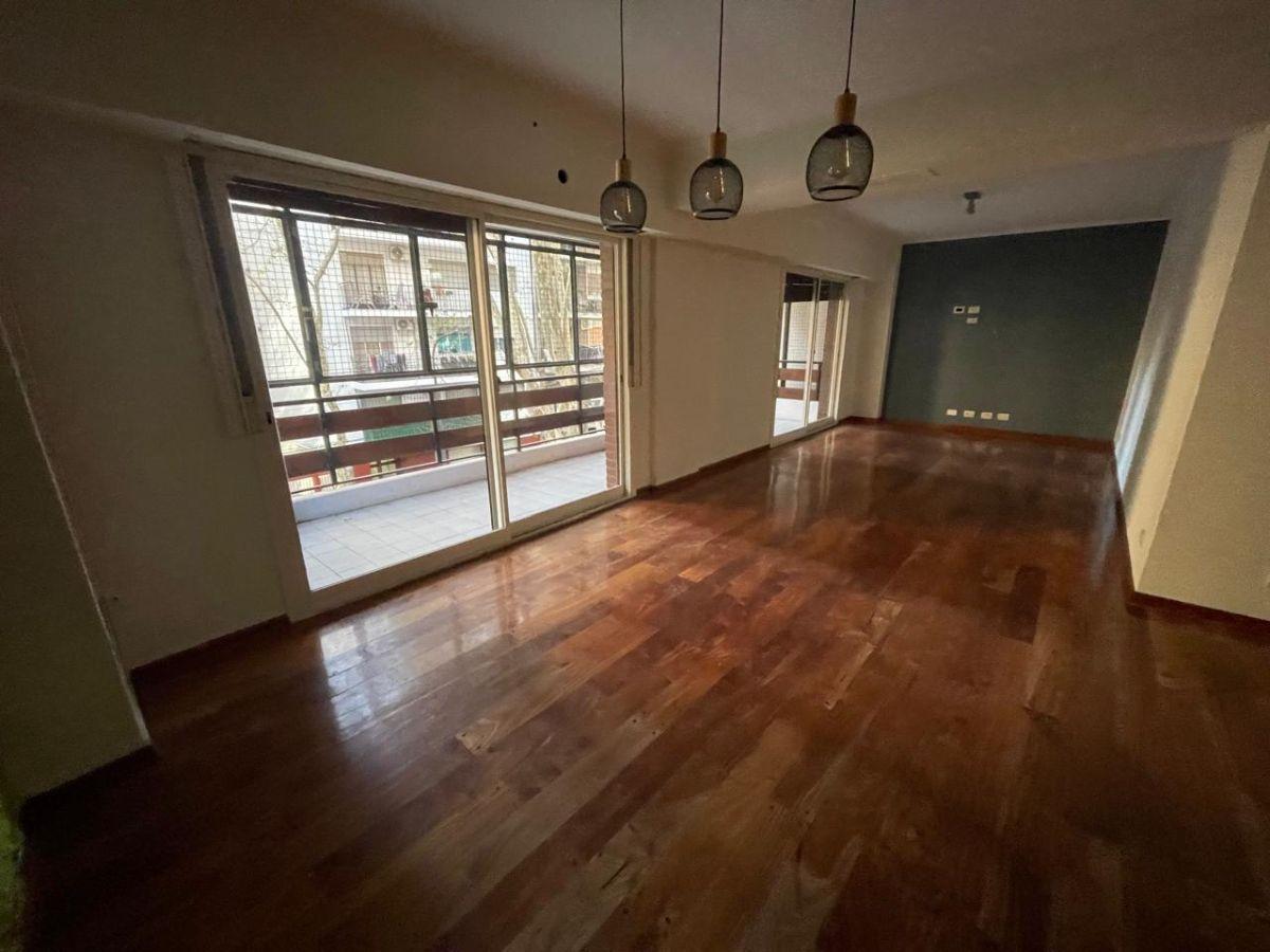 Foto de PISO DE CUATRO AMBIENTES CON DEPENDENCIA, LAVADERO Y COCHERA, imagen 3