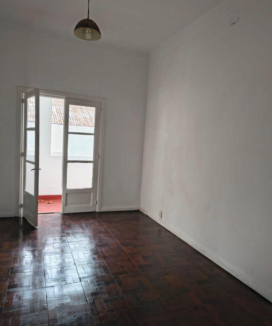 Foto de PH SIN EXPENSAS 4 AMBIENTES PRIMER PISO POR ESCALERA APTO PROFESIONAL, imagen 5