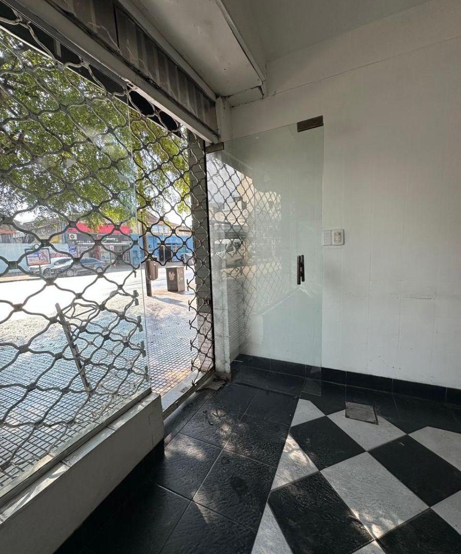 Foto de LOCAL AL FRENTE CON VIVIENDA 128 METROS TOTALES, imagen 4