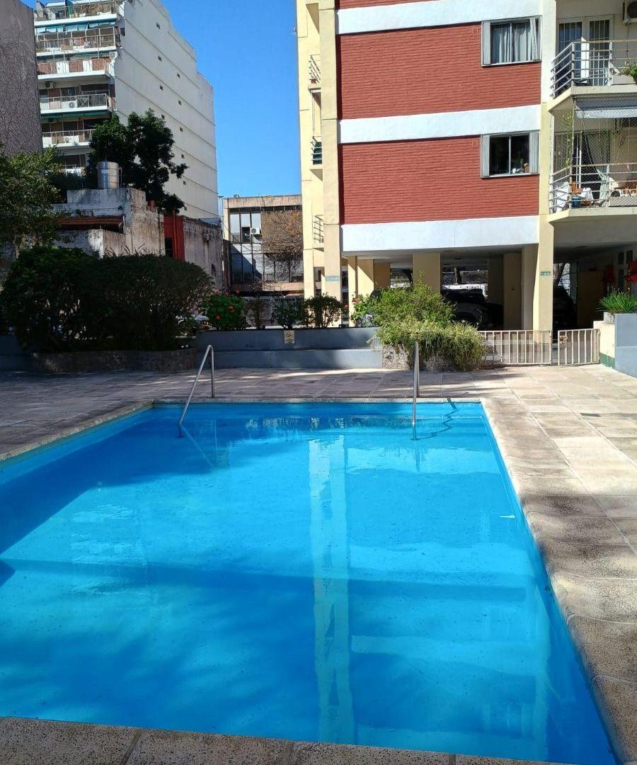 Foto de CUATRO AMBIENTES AL FRENTE CON COCHERA CUBIERTA PILETA SOLARIUM, imagen 1