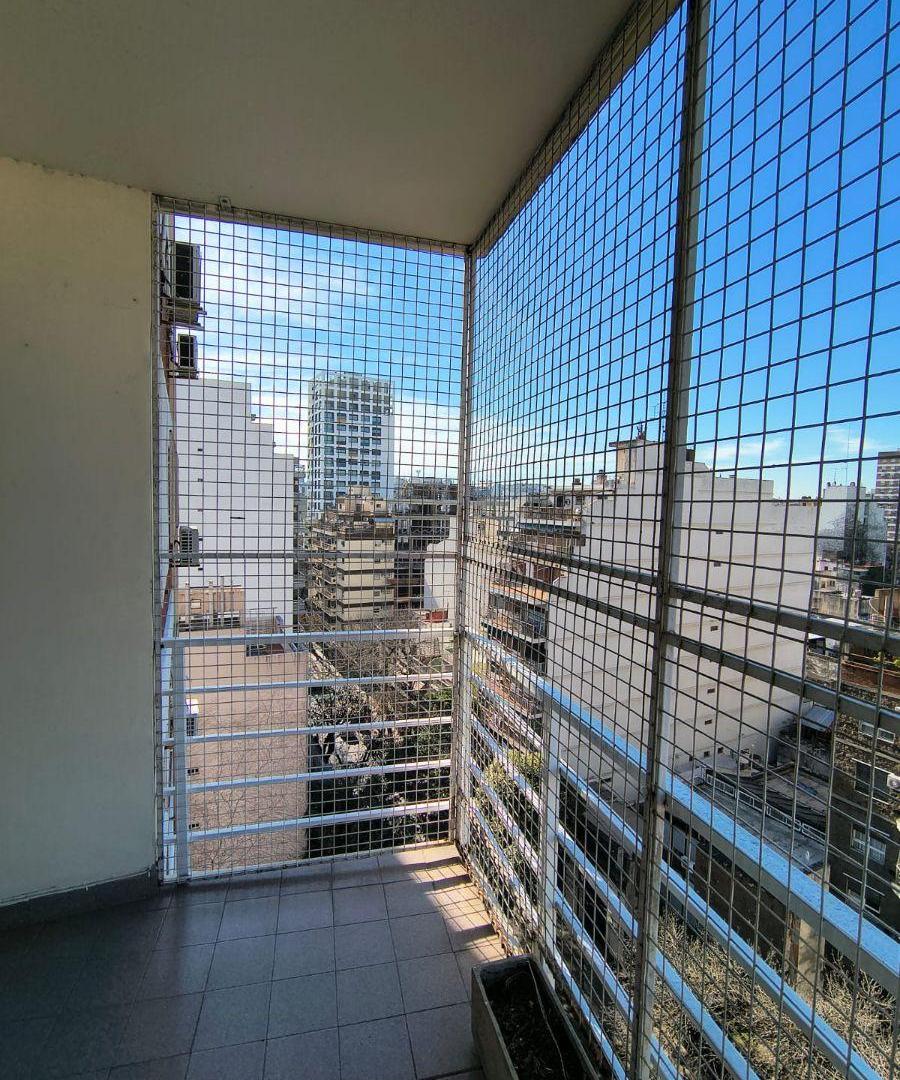 Foto de CUATRO AMBIENTES AL FRENTE CON COCHERA CUBIERTA PILETA SOLARIUM, imagen 4