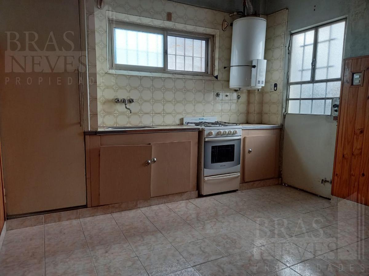 Foto de OPORTUNIDAD !!!!!!!!! PARA RECICLAR ***IDEAL 2 FAMILIAS, imagen 3