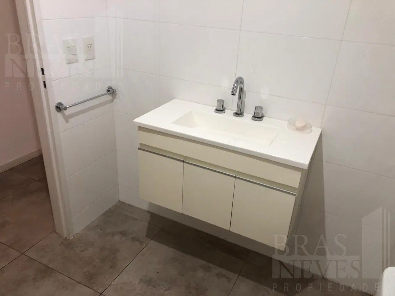 Semipiso 3 amb. c/ COCHERA - dorm. en SUITE 5