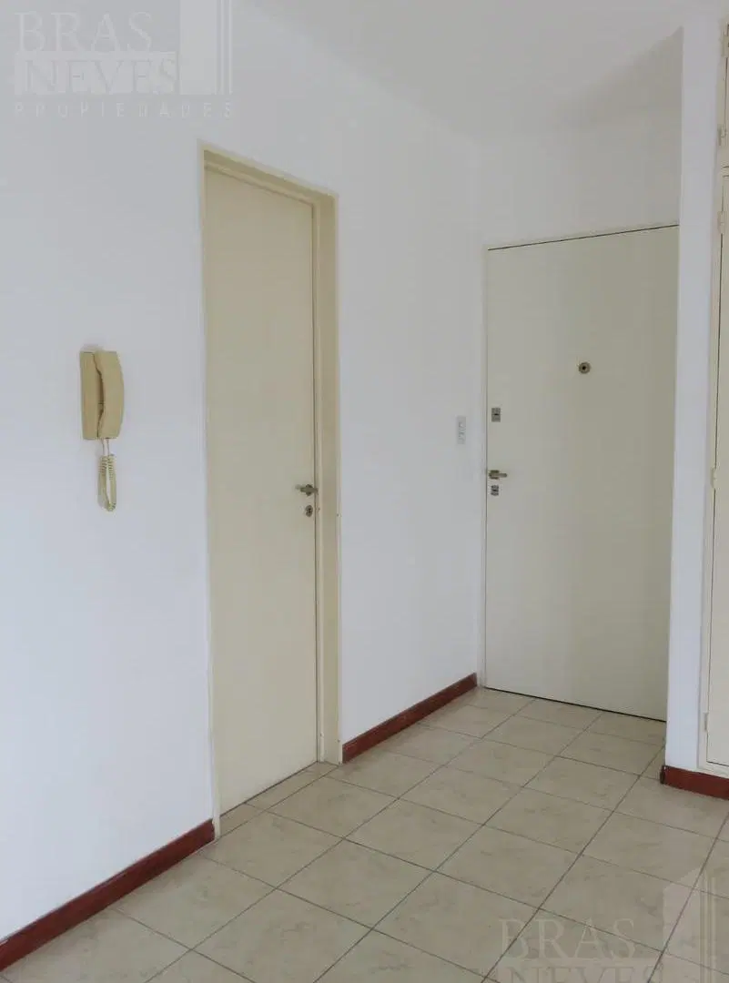Monoambiente DIVINO en MUNRO (prox. estación, Av. Mitre y Velez Sarsfield) 2