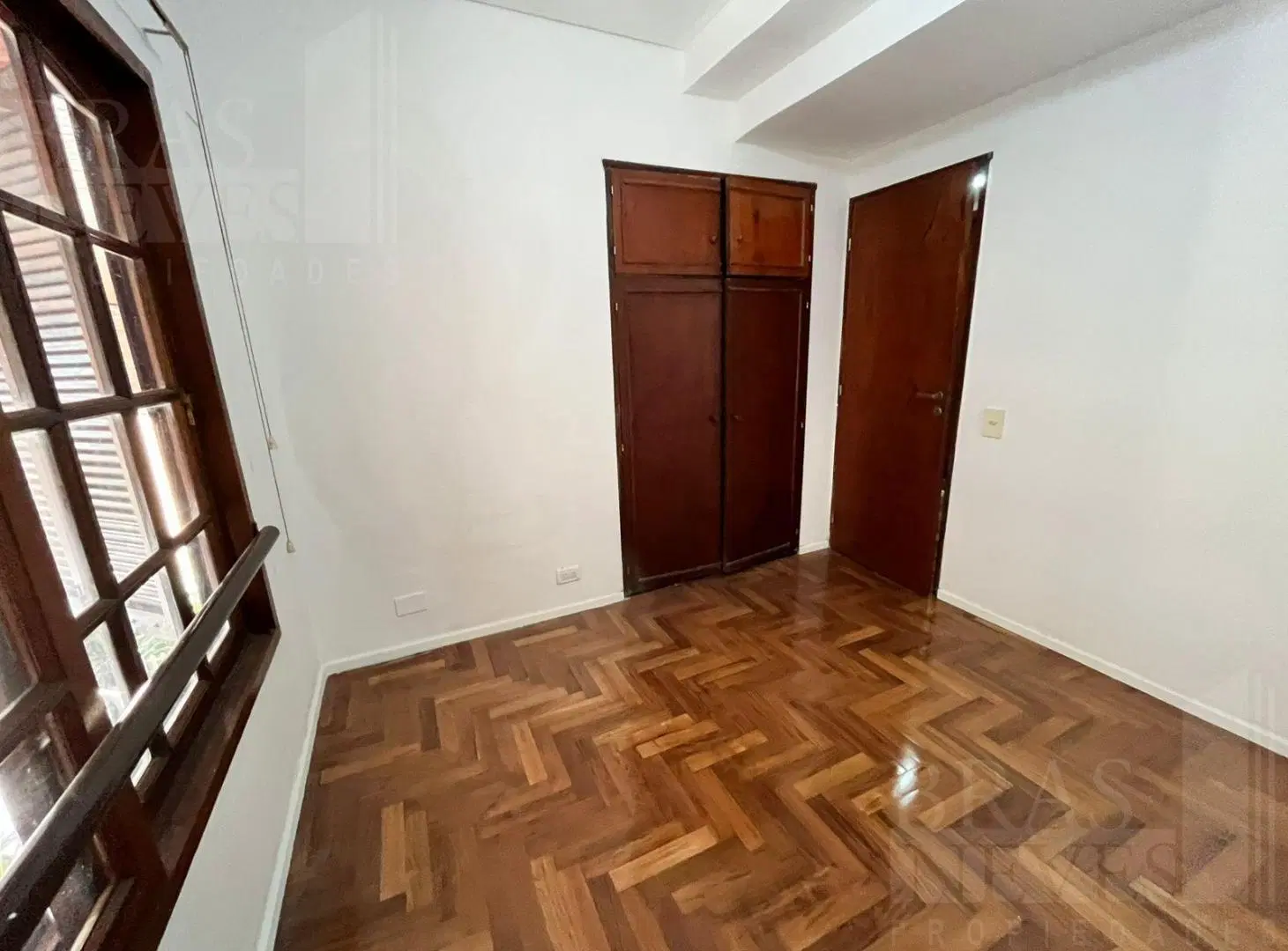 3 ambientes a una cuadra de Maipú 5