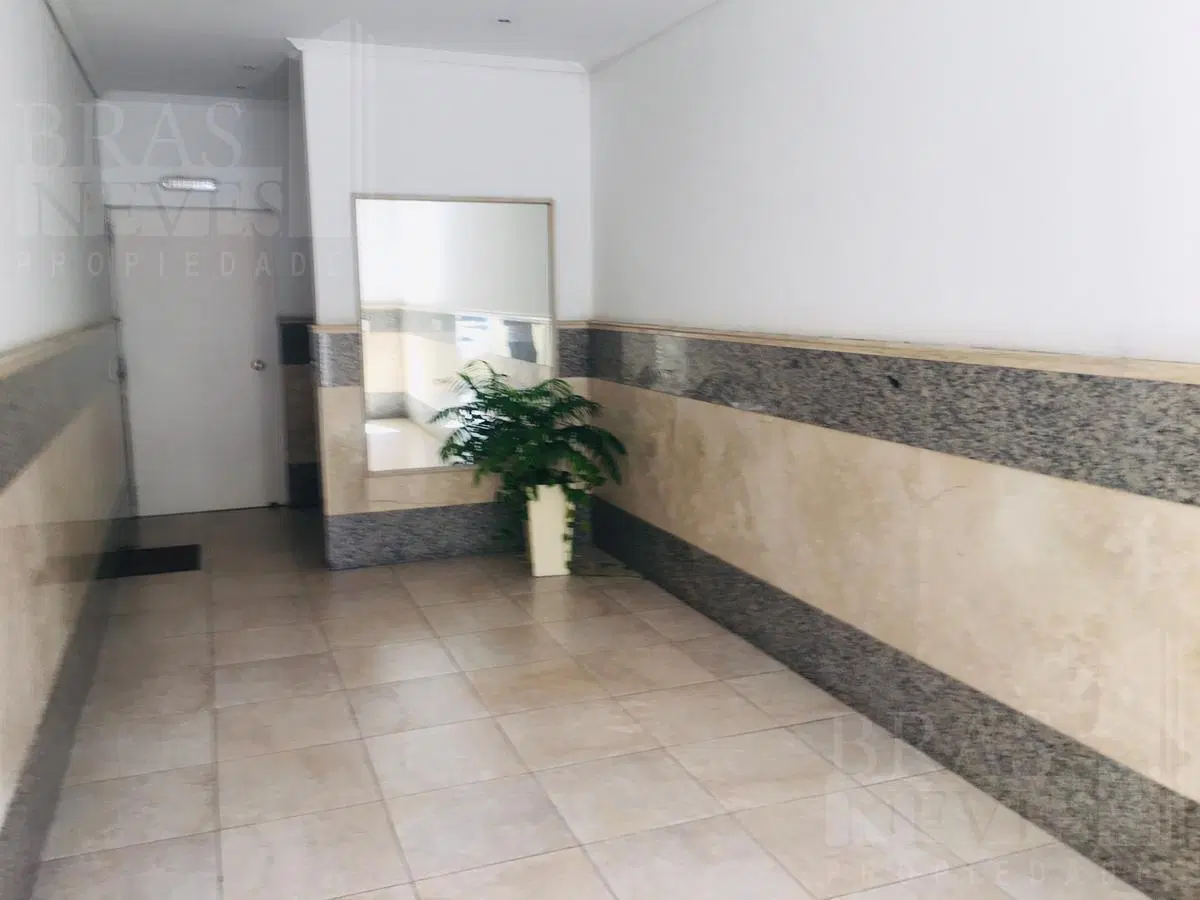 Olivos- 3 amb./ COCHERA/ BAULERA / BAÑO Y TOILETTE 8