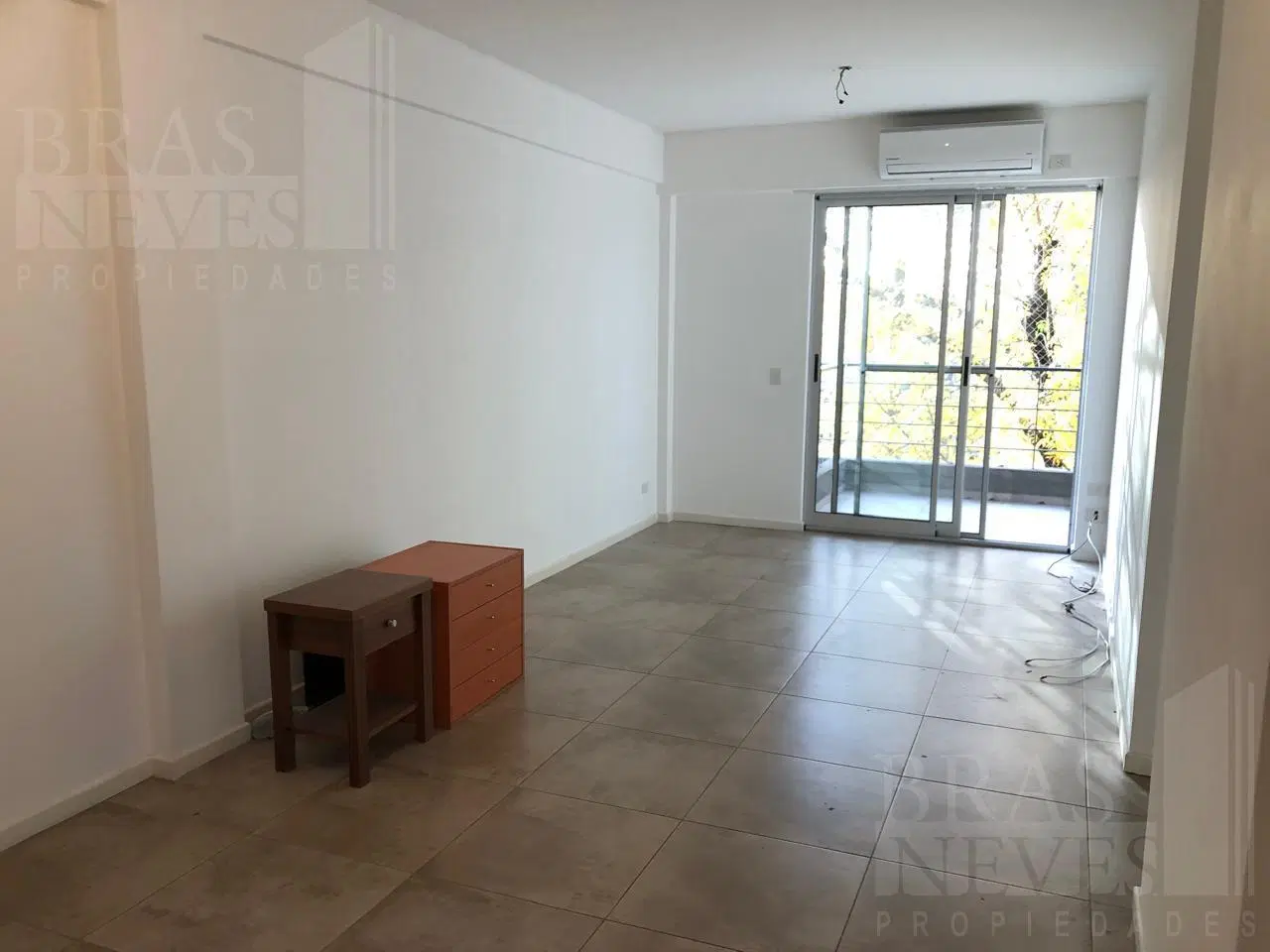 Semipiso 3 amb. c/ COCHERA - dorm. en SUITE 1