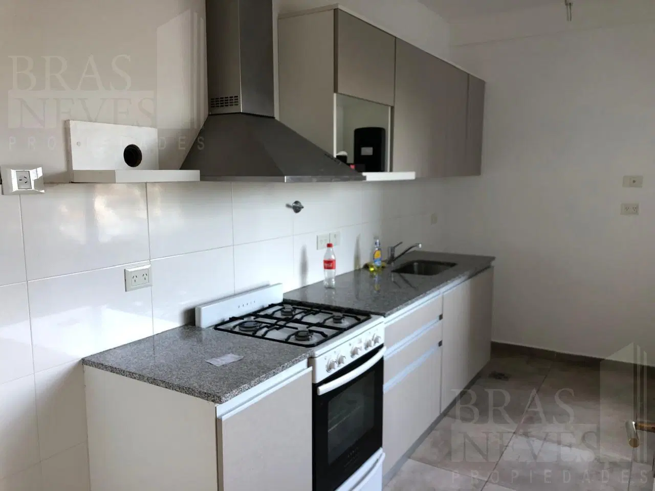 Semipiso 3 amb. c/ COCHERA - dorm. en SUITE 2