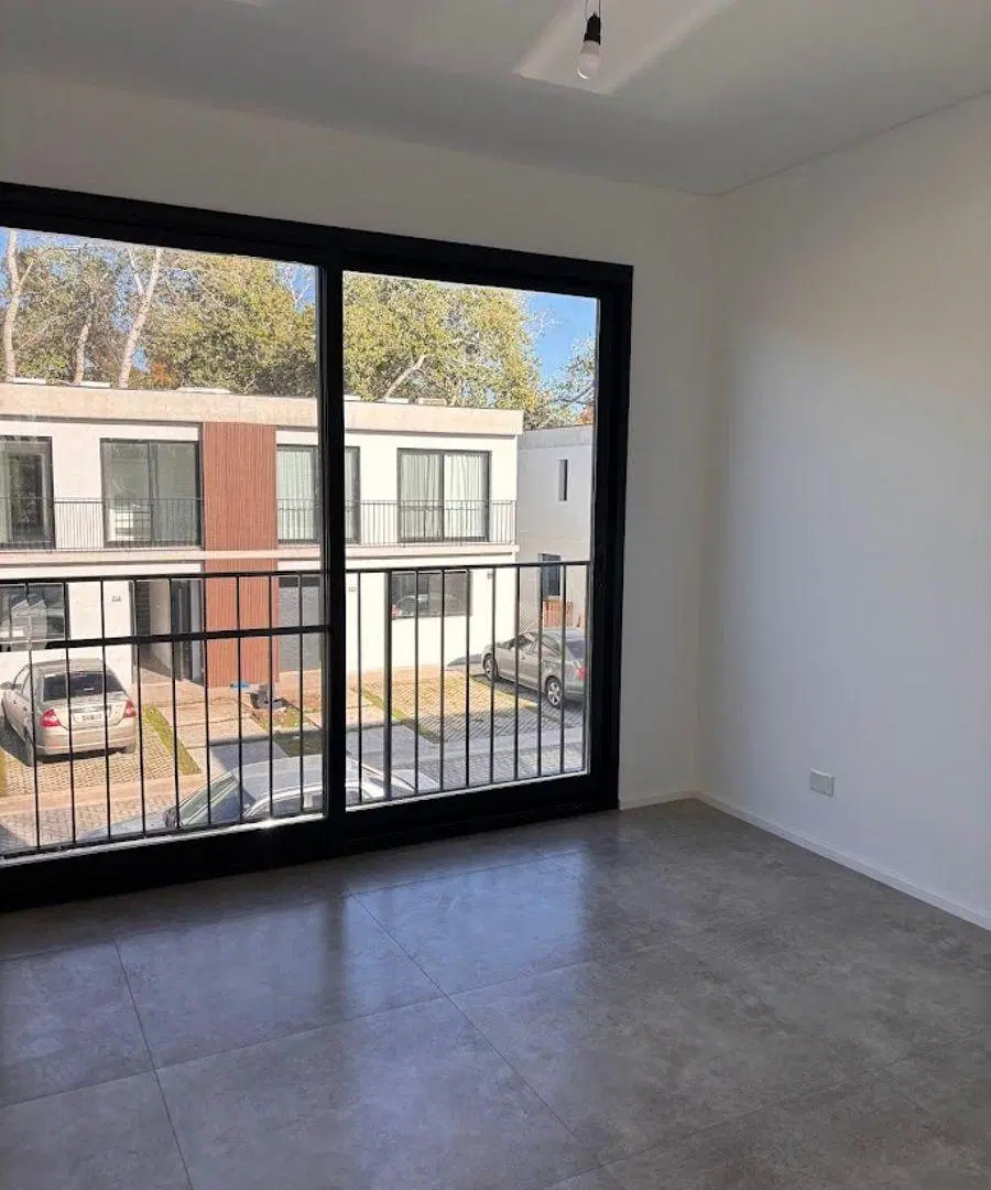 Townhouse en Alquiler anual 2