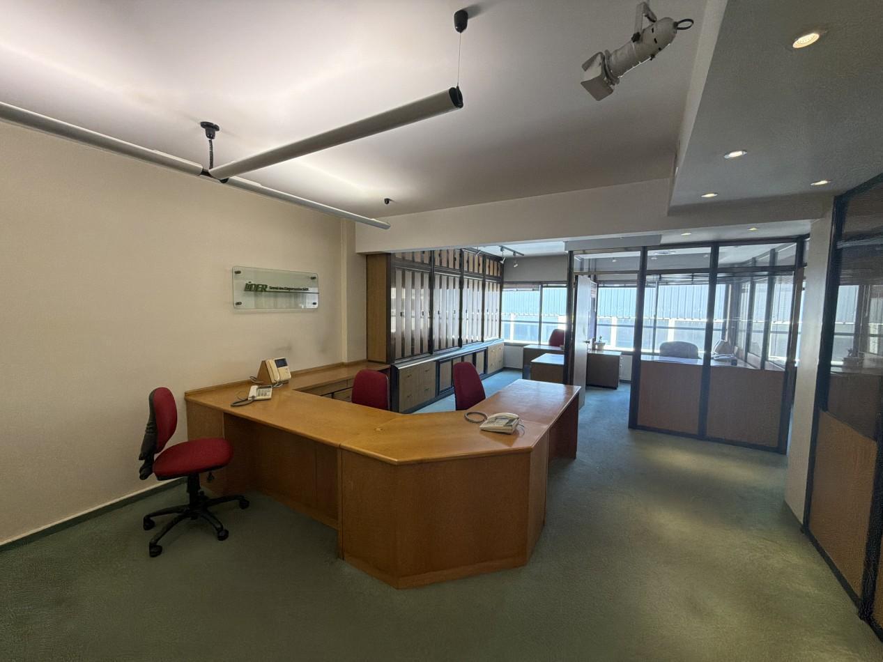 Foto de Hermosa y muy funcional oficina en venta, imagen 3