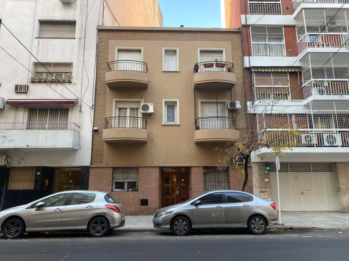 2 ambientes al frente con balcon 2