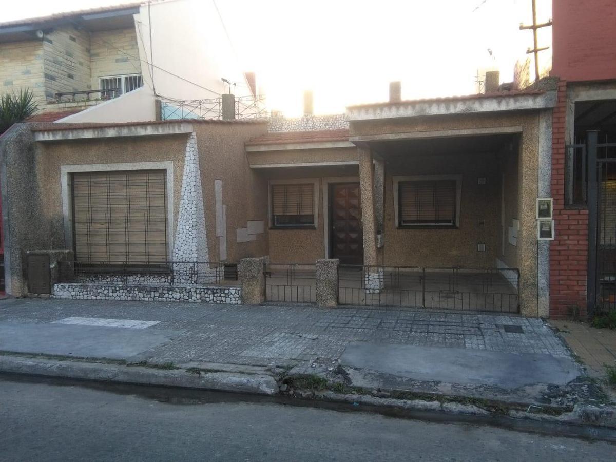Casa en Molina al 500 Sarandi