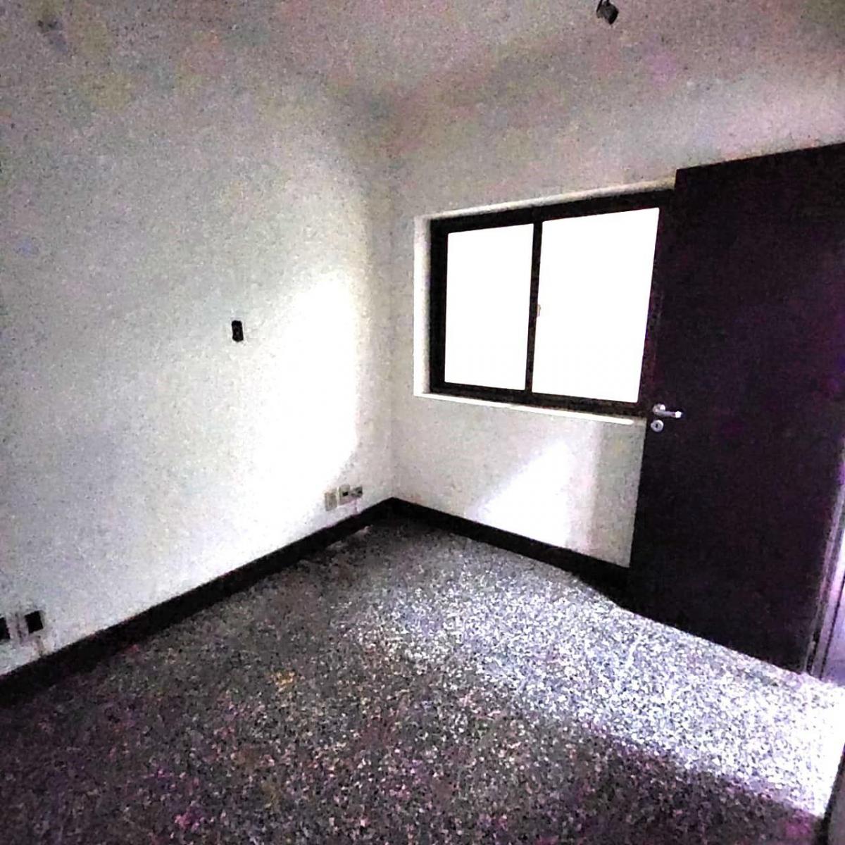 Foto de LOCAL EN VENTA AVENIDA MITRE 5300 VILLA DOMINICO, imagen 2