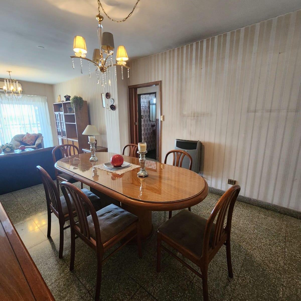 Foto de DEPTO EN VENTA LAS FLORES 380 WILDE 3 AMBIENTES CON COCHERA, imagen 2