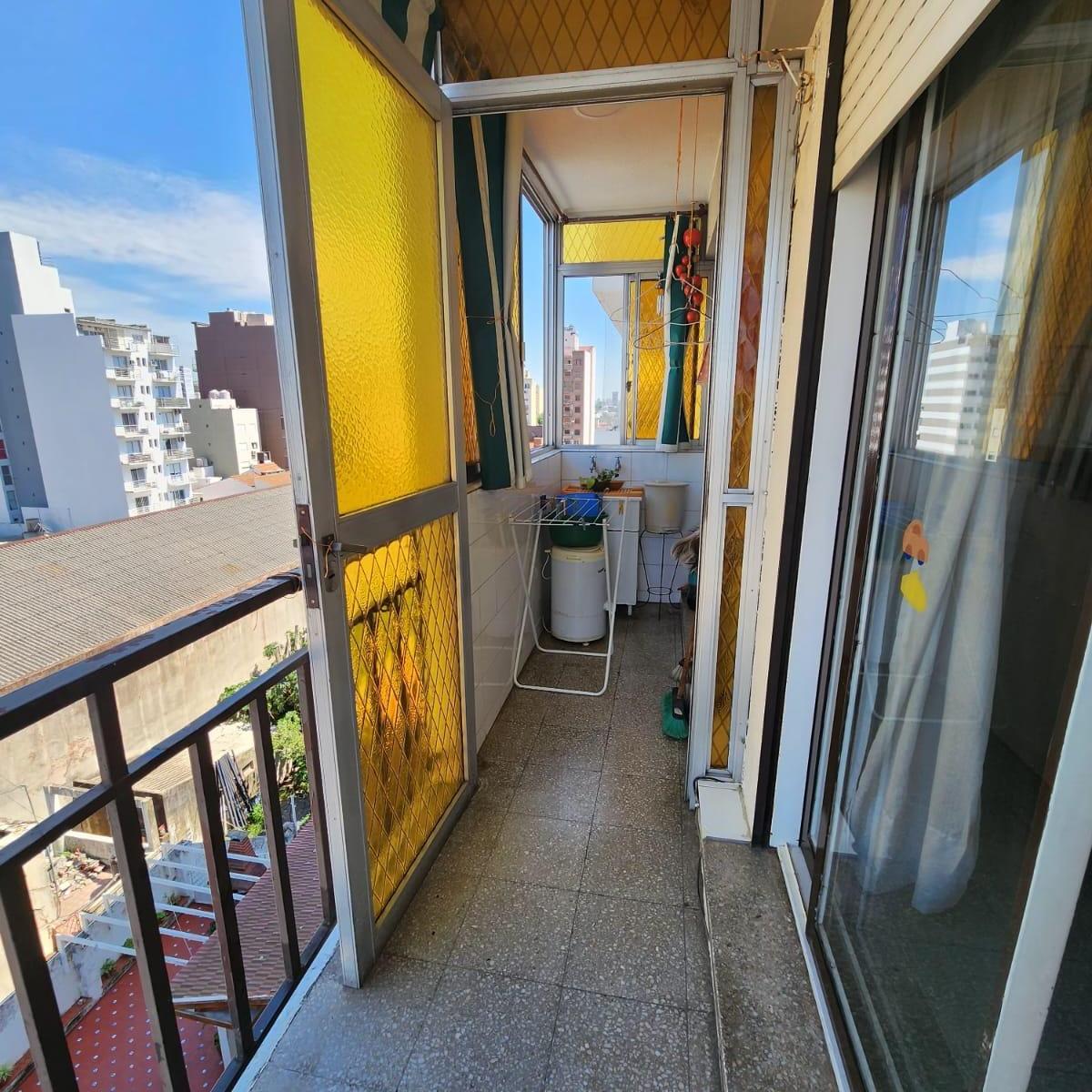 Foto de DEPTO EN VENTA LAS FLORES 380 WILDE 3 AMBIENTES CON COCHERA, imagen 5