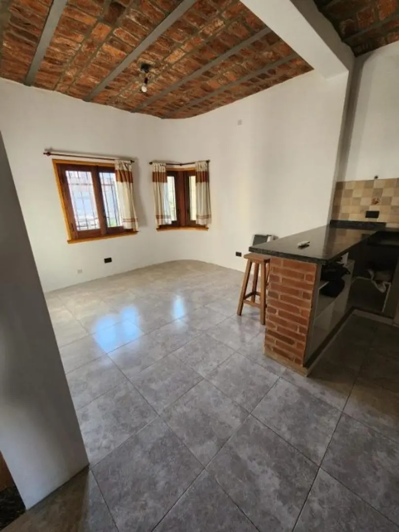 CASA EN VENTA BRANDSEN 6600 WILDE 3