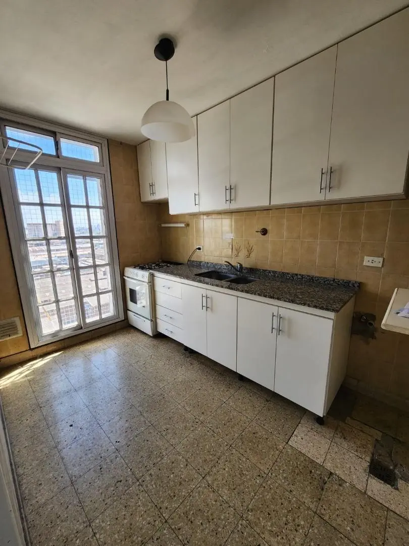 DEPARTAMENTO EN VENTA AMEGHINO AL 500 AVELLANEDA 4