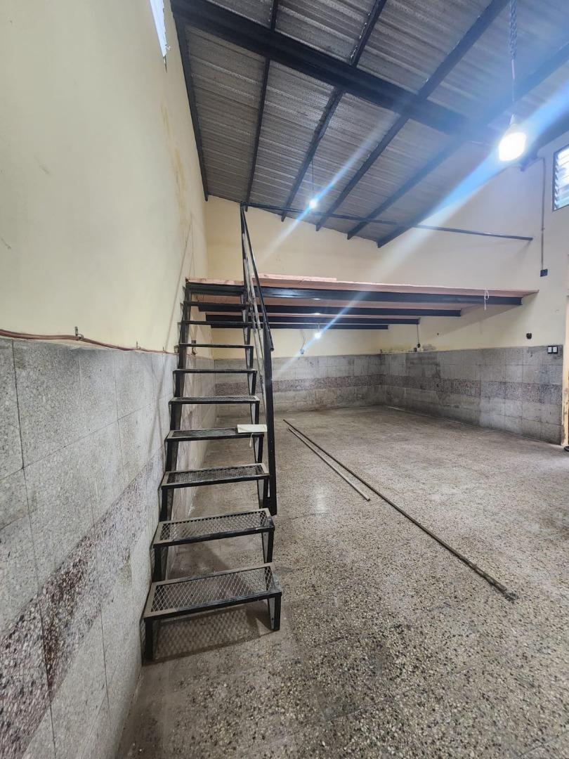 Foto de DEPOSITO EN ALQUILER ZEBALLOS 5500 WILDE, imagen 2