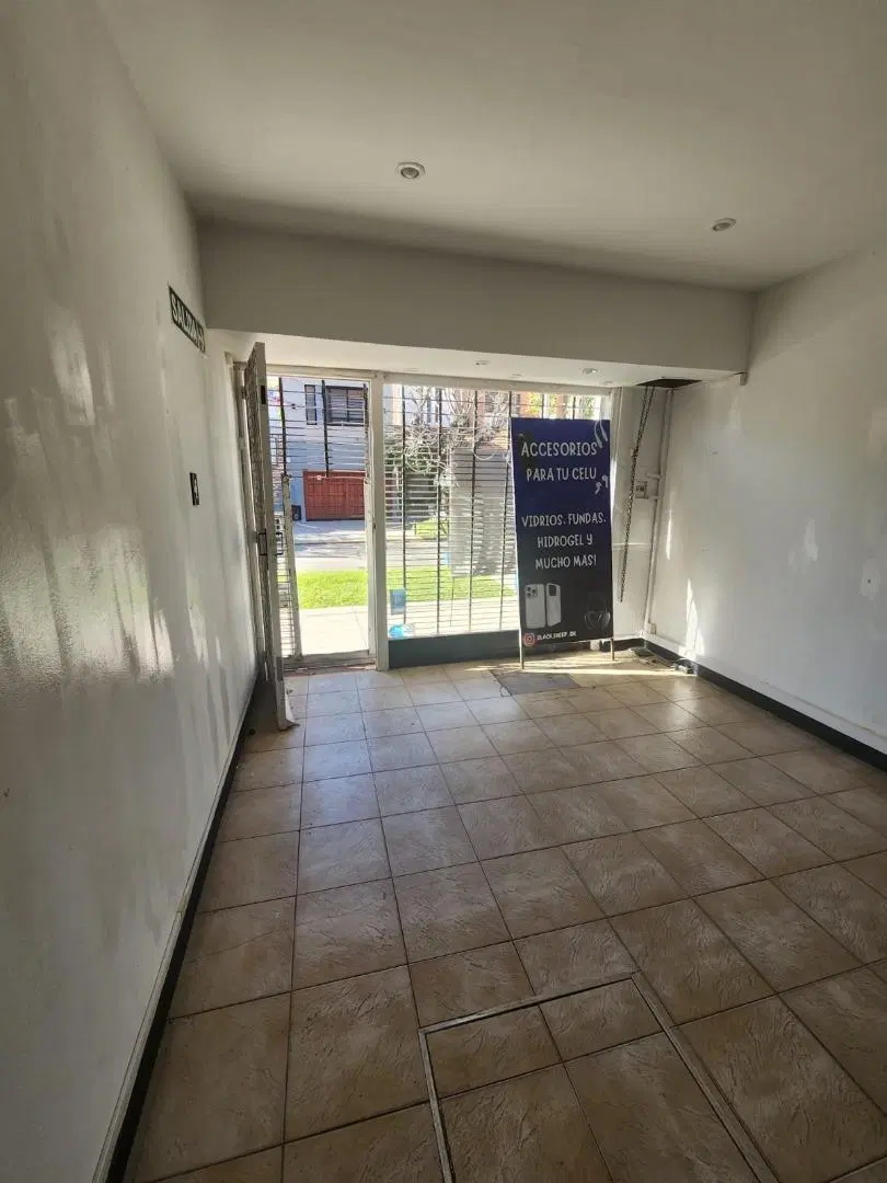 LOCAL EN ALQUILER MORENO 6200 WILDE CENTRO 5