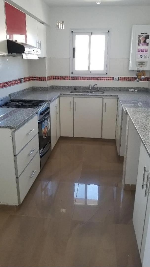 Foto de DEPTO EN ALQUILER 2 AMBIENTES MORENO 5500 WILDE, imagen 1