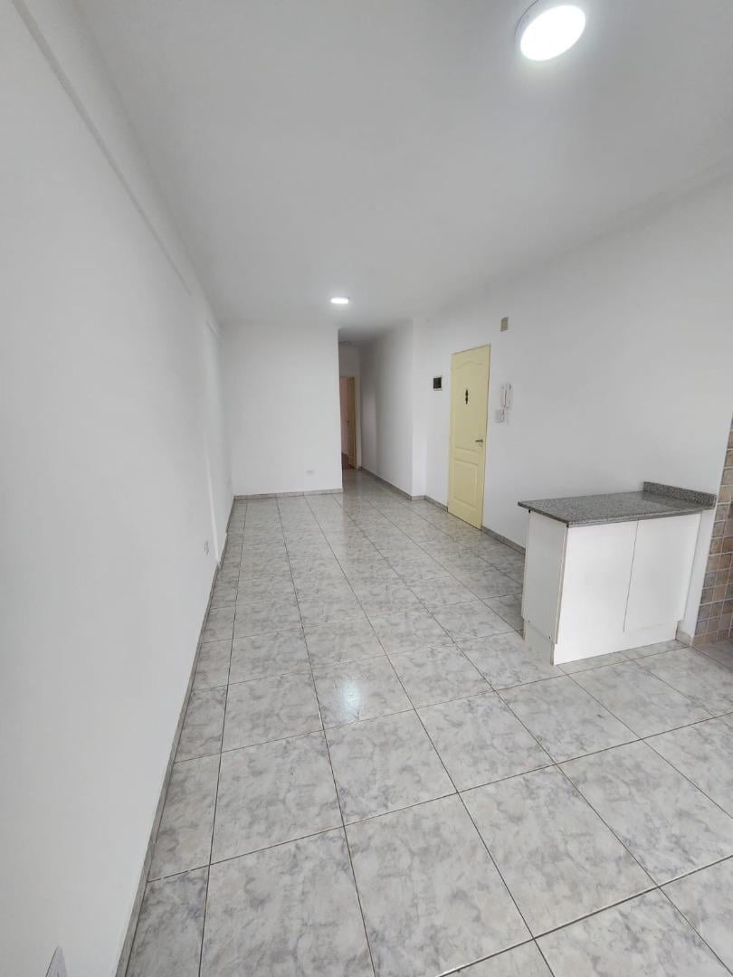 Foto de DEPARTAMENTO EN ALQUILER BRAGADO 5900 WILDE, imagen 5