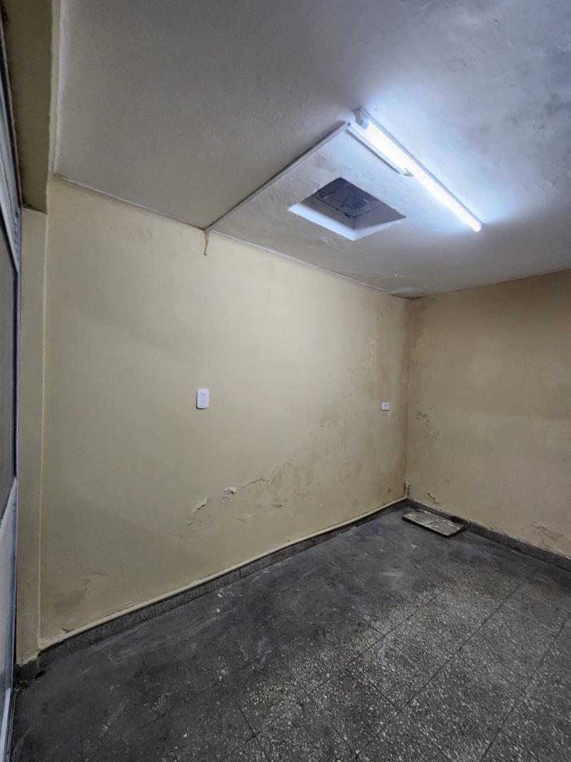 Foto de LOCAL EN ALQUILER AVENIDA MITRE 5218 VILLA DOMINICO, imagen 2