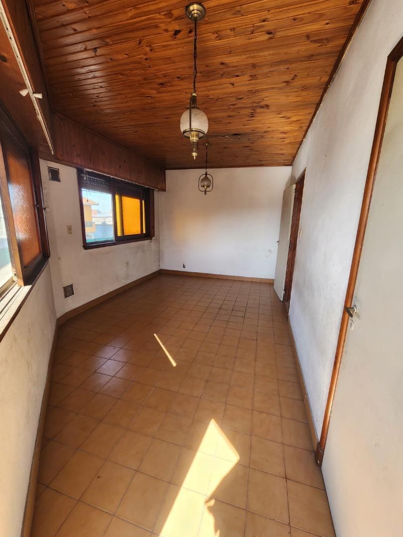 Foto de DEPTO EN PLANTA ALTA EN VENTA ALVAREZ 1800 BERNAL, imagen 3