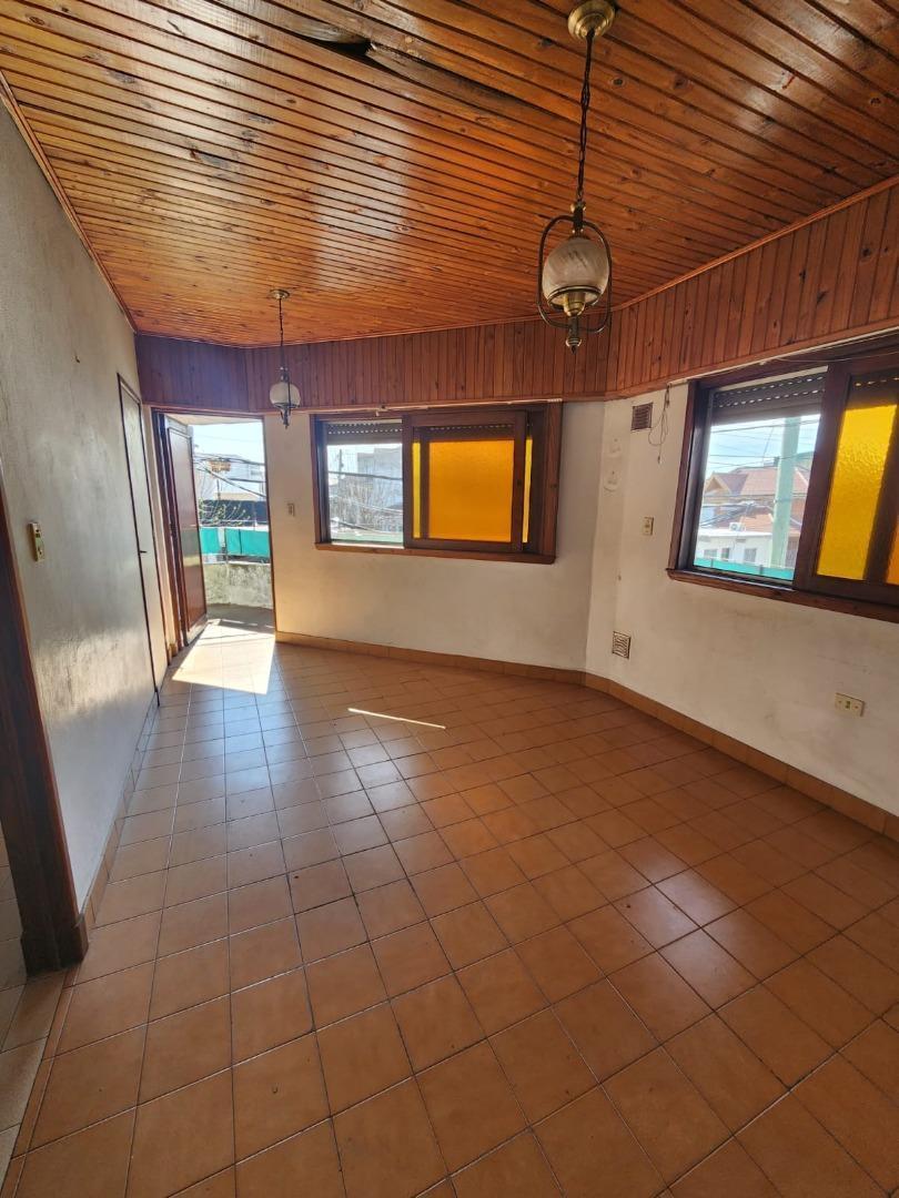 Foto de DEPTO EN PLANTA ALTA EN VENTA ALVAREZ 1800 BERNAL, imagen 1