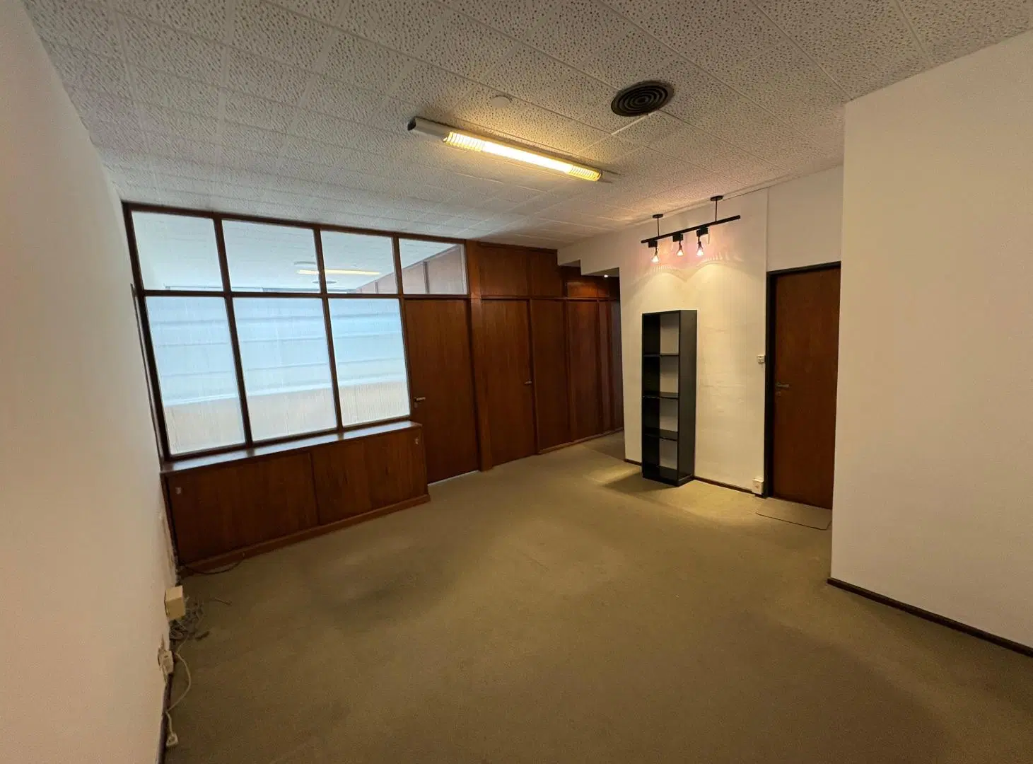 Oficina en Venta | Piso Alto al Frente | Luminosa | Excelente Ubicación | Constructora Lanusse 4