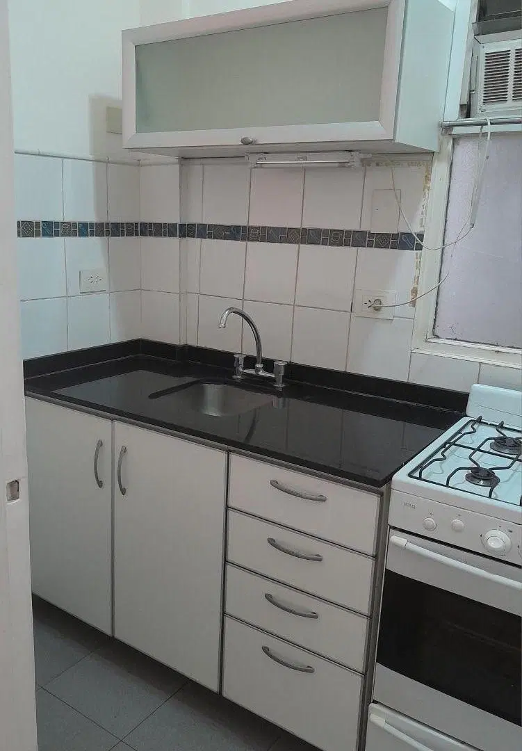 VENTA EXCELENTE MONOAMBIENTE 43M2 . LLENO DE LUZ EN GUTIÉRREZ ENTRE AVDA. PUEYRREDÓN Y LAPRIDA. 3