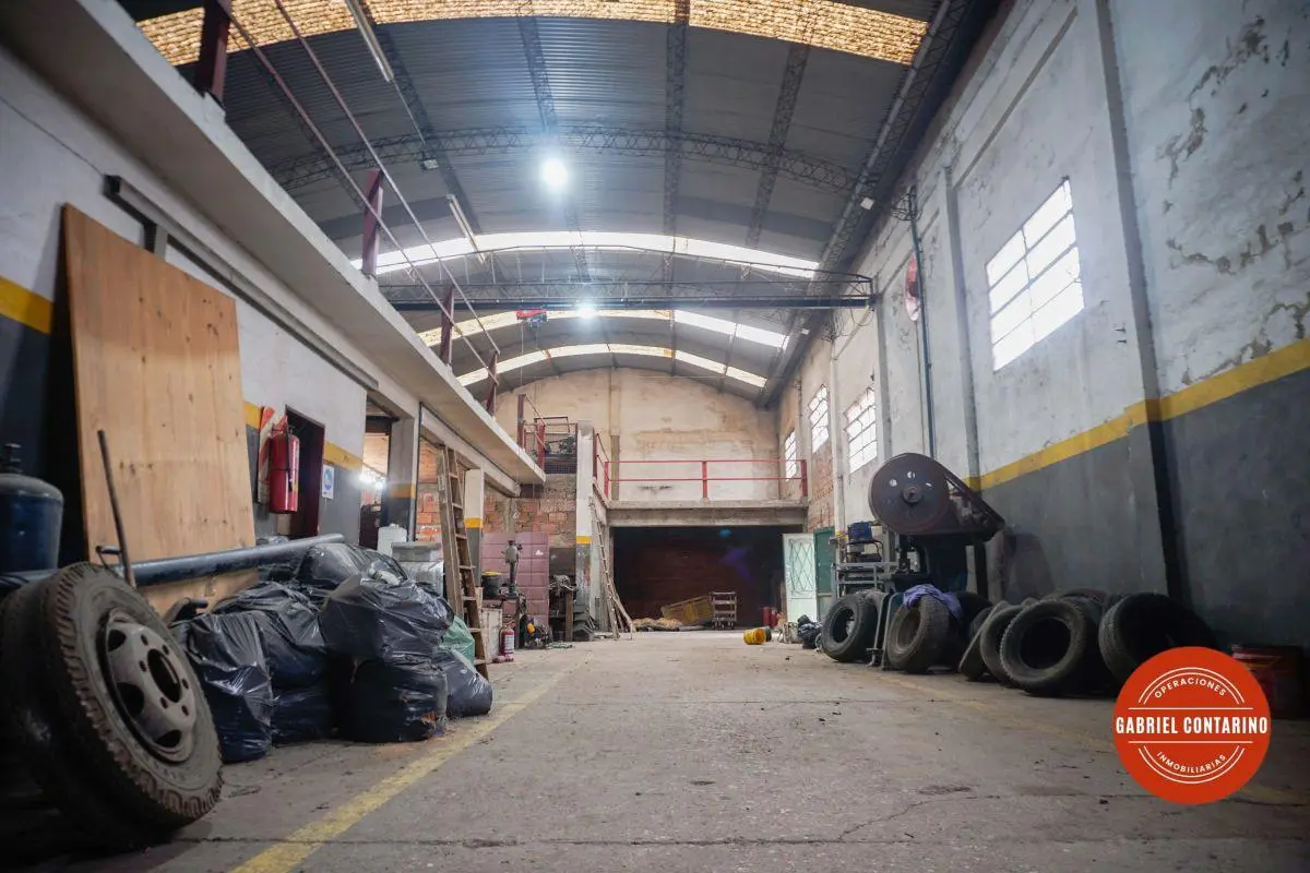 Excelente Galpon Industrial Sobre 3 Lotes - 3 Ptes Grúa 3