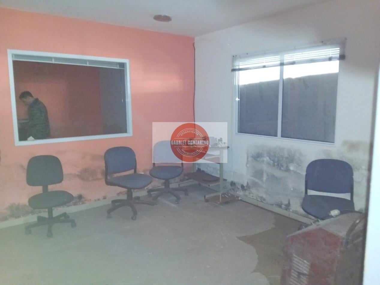 Foto de Gran local en esquina sobre Av. Mitre 4590 - Villa Dominico, Avellaneda, imagen 4